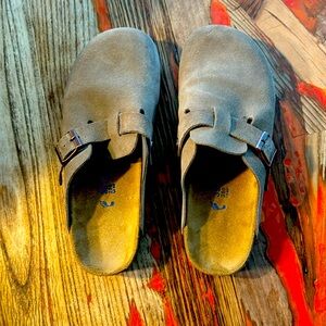 Birkenstock Boston Clogs - Tan Leather